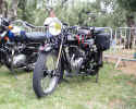 PIC00044 (Peugeot et Triumph).jpg (116579 octets)