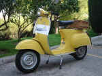 vespa jaune dede.jpg (57546 octets)